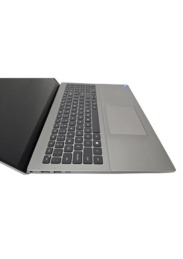 DELL Vostro 5630 i7-1360P 16GB 512 SSD 16